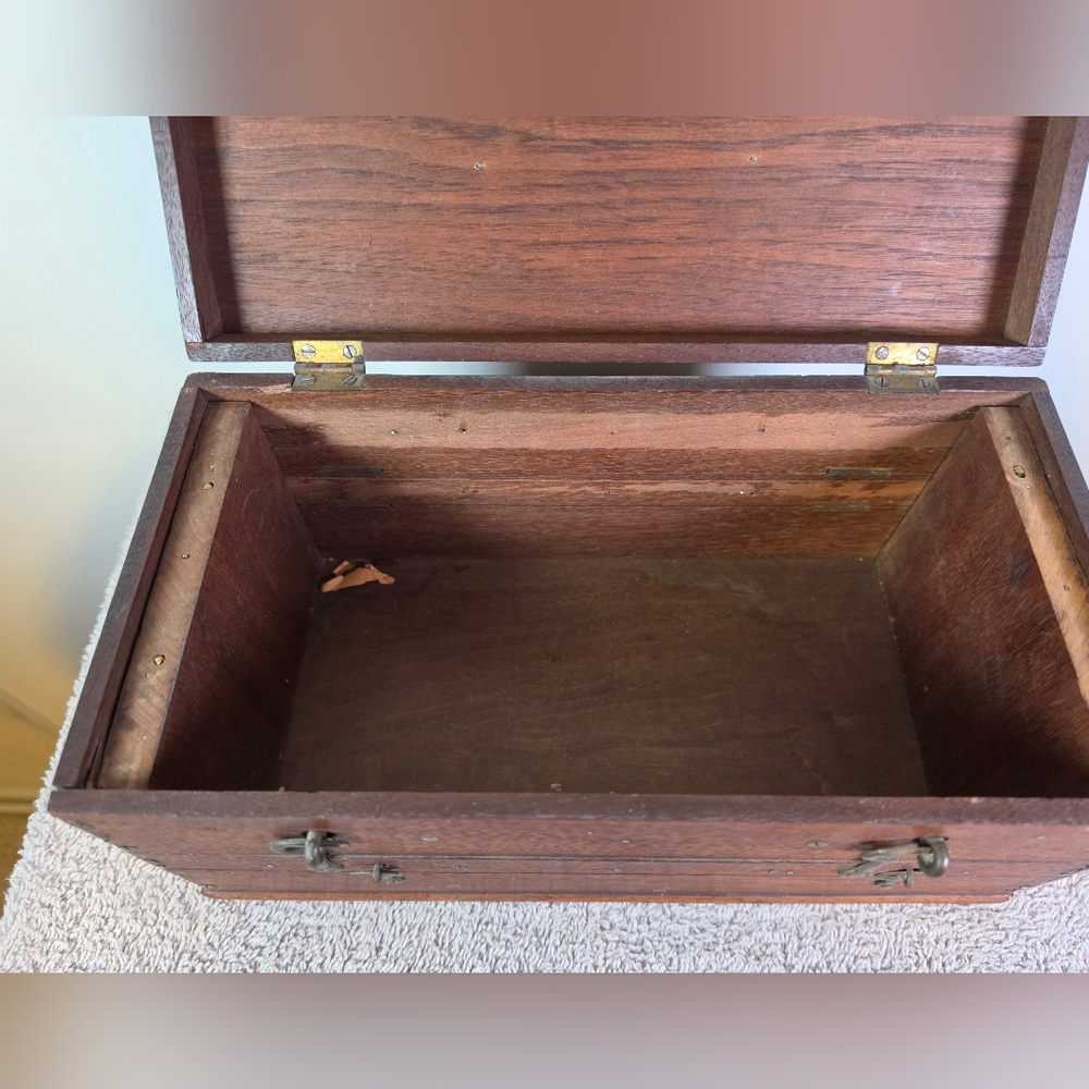 Vintage Wooden Jewelry Or Specialty Tool Storage Box in Brown - Picture 10 of 15